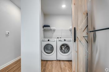 Front load washer/dryer