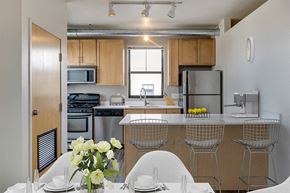 Minneapolis apartment for rent - Model Kitchen