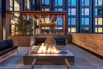 Courtyard fire pit