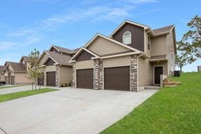 Riverside townhouse for rent - FieldHouse Townhomes