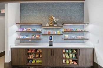 Grab & go market
