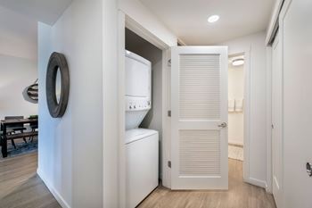 Full-size washers & dryers