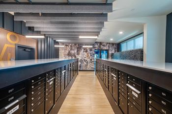 24/7 Package lockers