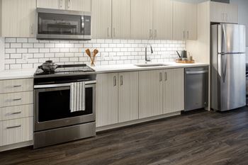 Energy star-certified stainless steel appliances