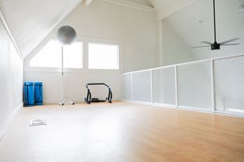 Aerobic & yoga zone