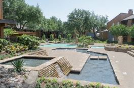 Hot spa and pool