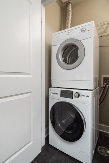 Washer/dryer in unit