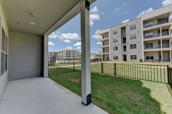 Private yards available