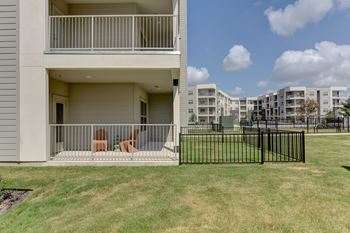 Private yards available
