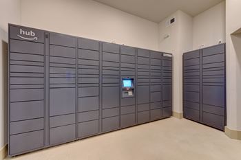 Amazon hub lockers