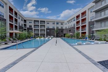 Resort-style pool & sundeck