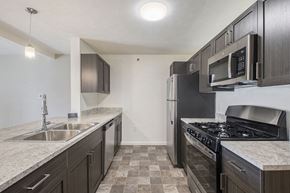 La Vista apartment for rent - kitchen with stainless steel appliances at Andover Pointe Apartment Homes, NE, 68138