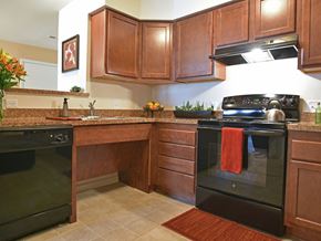 Collierville apartment for rent - Kitchen with Black Appliances at Irene Woods Apartments, Tennessee, 38017