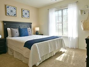 Wixom apartment for rent - Bedroom at Stone Ridge, Wixom, Michigan