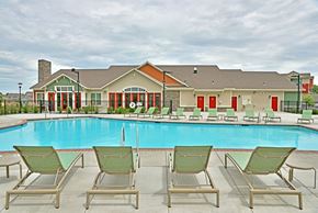 Kennewick apartment for rent - Swimming Pool With Relaxing Sundecks at Badger Canyon, Washington, 99338