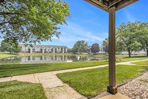 Mishawaka apartment for rent - Gorgeous Pond Views at Indian Lakes Apartments, Mishawaka