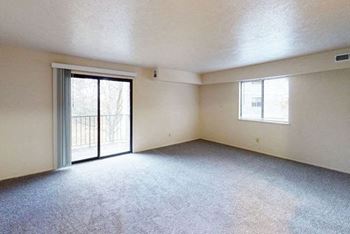 End living room