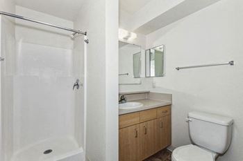 Second bath with walk in shower 