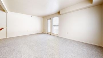 Fort Wayne apartment for rent - Dupont Lakes Apartments