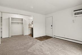 Springfield apartment for rent - Studio with open closet and carpeted floor at Fairlane Apartments, Springfield, 49037