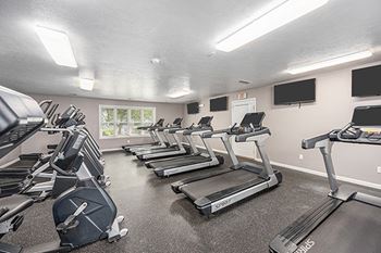 24/7 Fitness center 