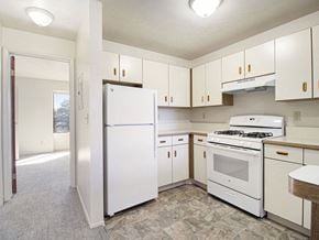 Kalamazoo townhouse for rent - Two bedroom kitchen layout at Gull Prairie/Gull Run Apartments and Townhomes, Kalamazoo, MI
