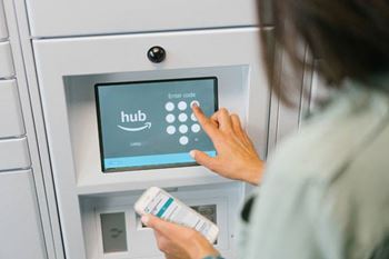 24/7 Package pickup with amazon hub