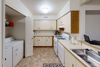 European-style kitchen with breakfast bar