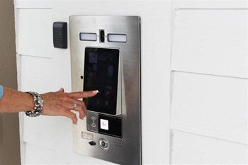 Butterfly mx entry - mobile video intercom systems