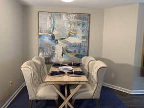 Gainesville apartment for rent - Compass dining area with dinette set