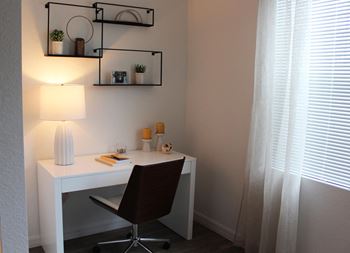 Office space in solarium/bonus room