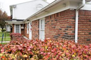 Redford apartment for rent - Leasing office
