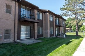 Southfield apartment for rent - our apartments offer a spacious yard for residents to enjoy