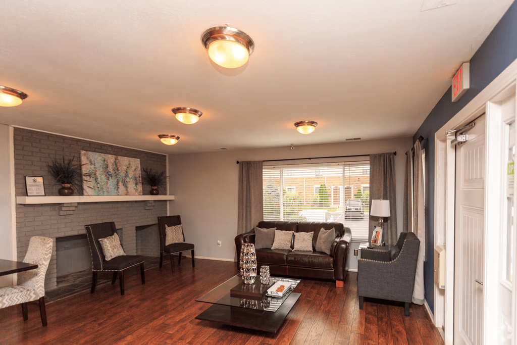 Knoll Ridge Knoll Ridge Townhomes - apartments for rent in Far Eastside ...