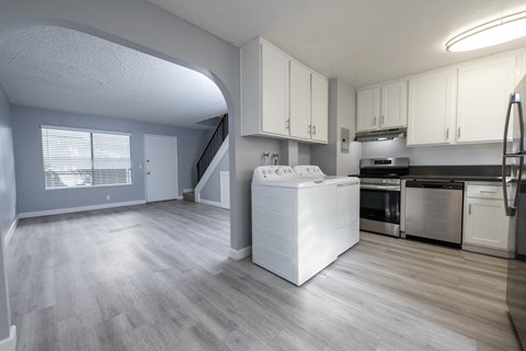 Floor plan for 2 beds, 1.5 baths, 900 sqft