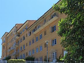 Los Angeles apartment for rent - Side of building with windows