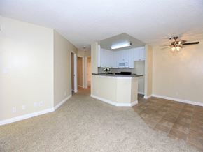 North Hollywood apartment for rent - Common area with kitchen in the middle