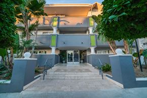 Los Angeles apartment for rent - Entrance