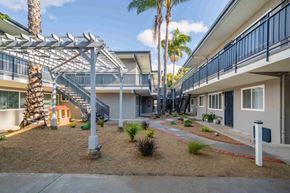 Ventura apartment for rent - our apartments offer a courtyard for residents