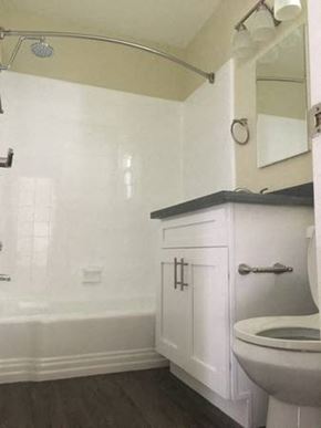 Panorama City apartment for rent - bathroom