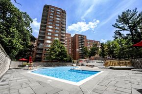 Washington apartment for rent - Outdoor swimming pool with lounge seating at 4000 Massachusetts Avenue Apartments, Washington