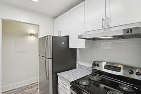 Norcross apartment for rent - Stainless steel appliances in modern kitchen