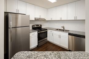 Lithia Springs apartment for rent - Renovated unit with Granite Countertops