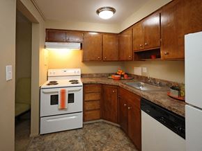 Euclid apartment for rent - Model Suite Kitchen at Water's Edge Apartments, Euclid, Ohio, 44123