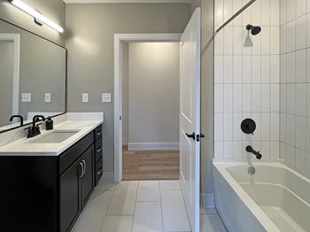 Model a2 - second bathroom 1 | residences at 55