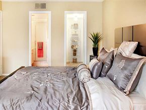 Shaker Heights apartment for rent - Model Bedroom at Oliver House Apartments in Shaker Heights, OH