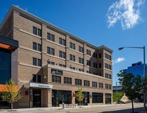 Grand Rapids apartment for rent - A building with the name "FARLEY FLATS" on the front.