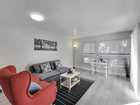 Floor plan for 2 beds, 1 bath, 1100 sqft