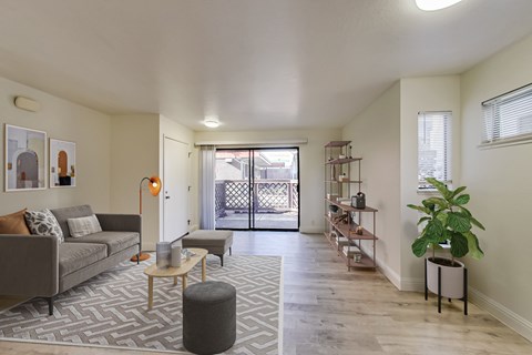 Floor plan for 1 bed, 1 bath, 608 sqft
