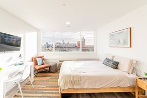 Oakland apartment for rent - ArtHaus Jack London